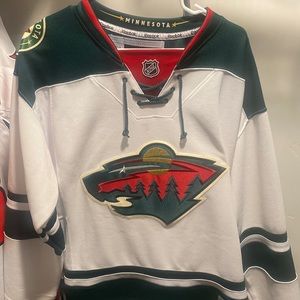 Men’s Medium Minnesota Wild Hockey Jersey